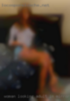 Woman looking adult in mirror fuck discreas near Ohio.